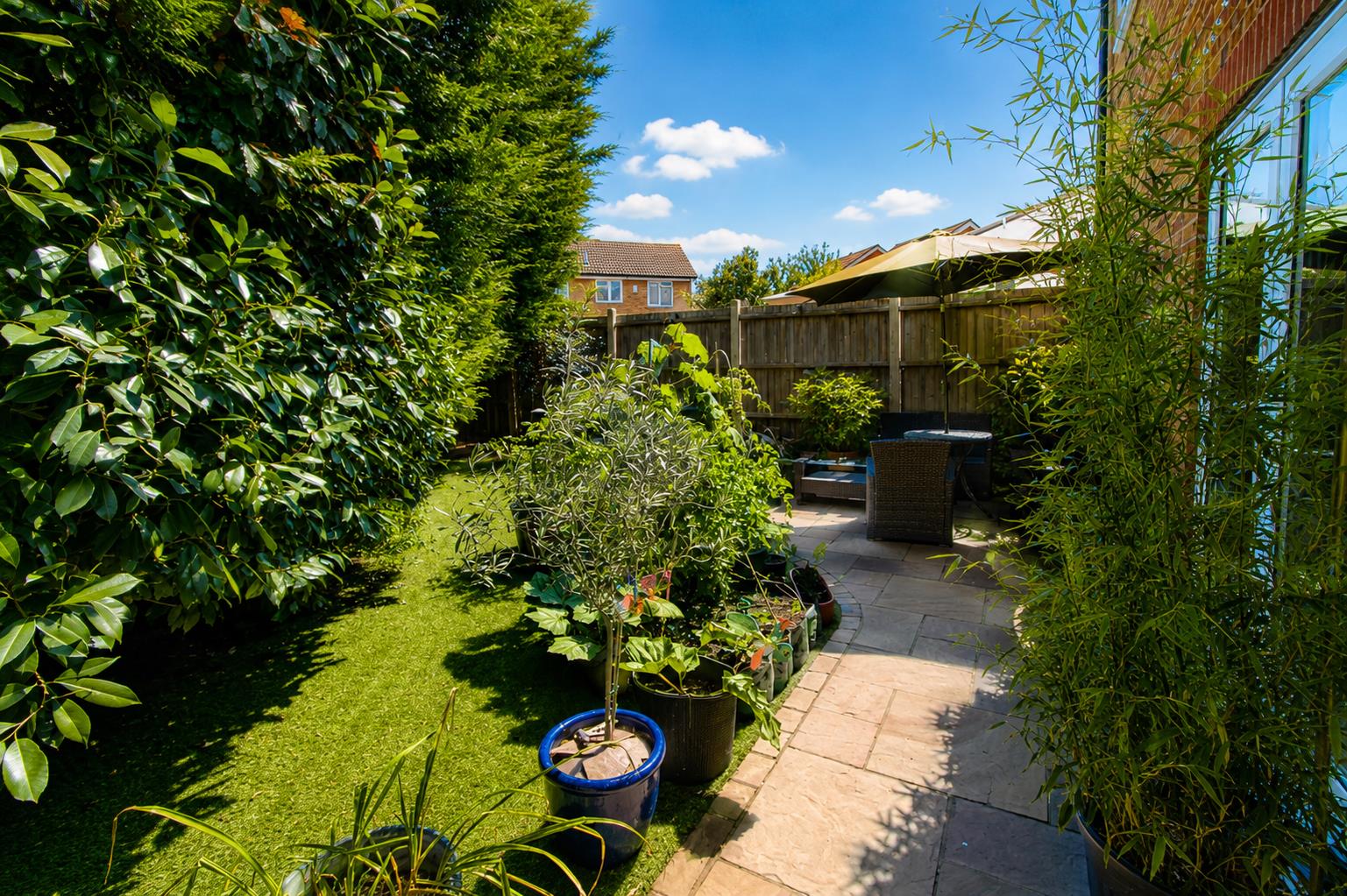 Groveside Close, Carshalton